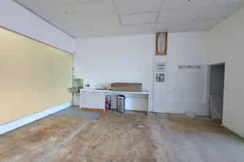 Street Exposure on Manukau Road - For Lease