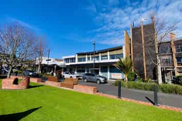Central New Lynn Retail