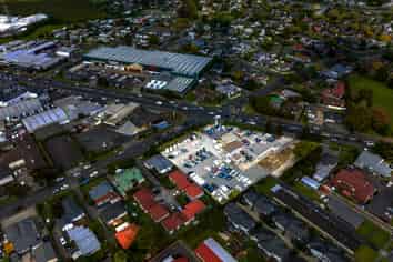 Global Tenant on Prime Corner Site 