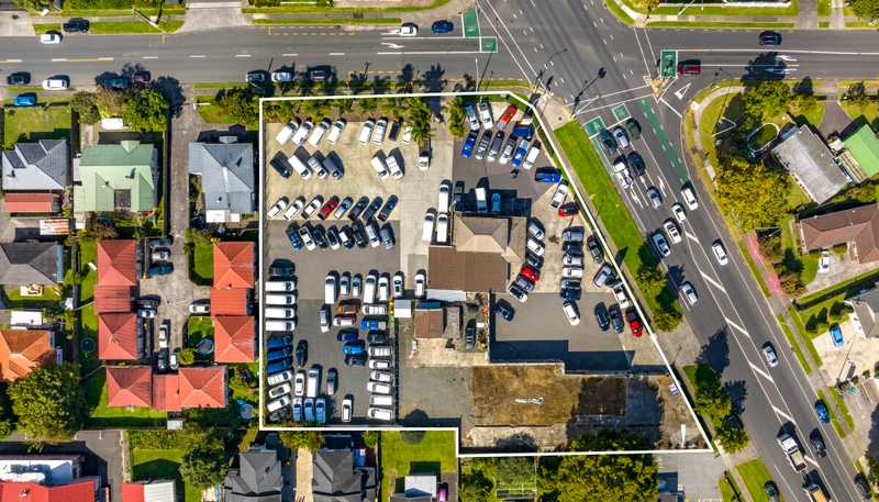 156-162 Great South Road, Takanini