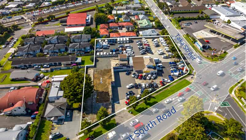 156-162 Great South Road, Takanini