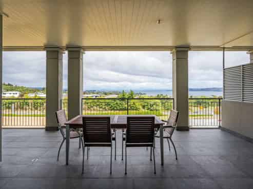 406/100Road Napier, Hilltop