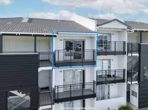 A14/71 Spencer Road, Oteha