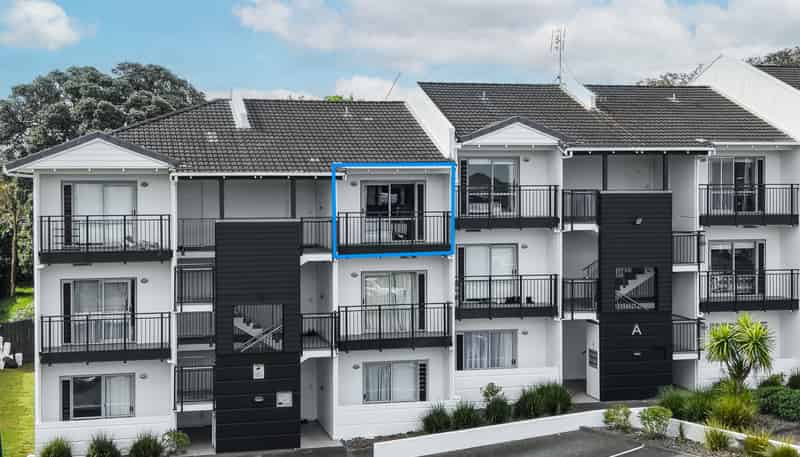 A14/71 Spencer Road, Oteha