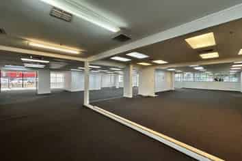 Huge New Lynn Office or Retail!
