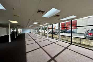 Huge New Lynn Office or Retail!