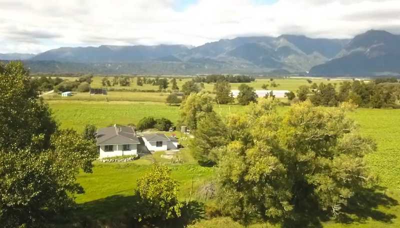 102 Whale Road , Whataroa