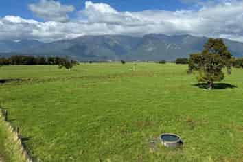 102 Whale Road , Whataroa
