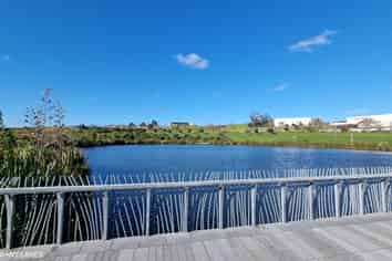 Prime Commercial Central Albany!