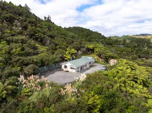 190 Fraser Smith Road, Awakino