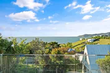 77 Stratford Drive, Cable Bay