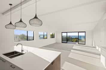 77 Stratford Drive, Cable Bay