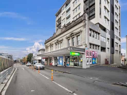SUBWAY RETAIL INVESTMENT OPPOSITE CRL ENTRANCE
