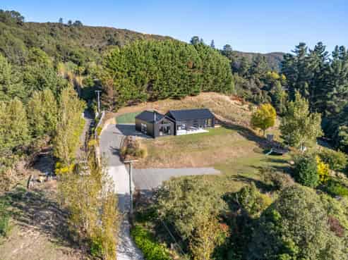 201B Katherine Mansfield Drive, Whitemans Valley