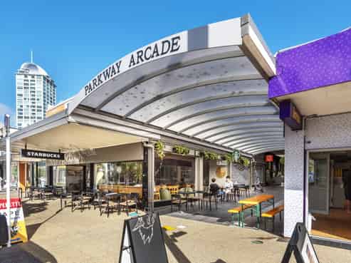 Freehold standalone with blue-chip anchor tenant