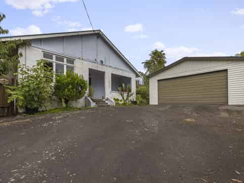 2329 South Road, Okato