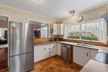 77 Beach Road, Katikati