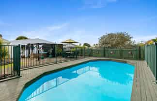 77 Beach Road, Katikati