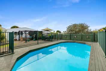 77 Beach Road, Katikati