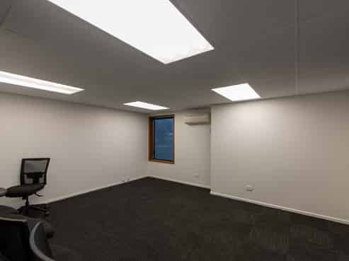 Large Office & Showroom! 