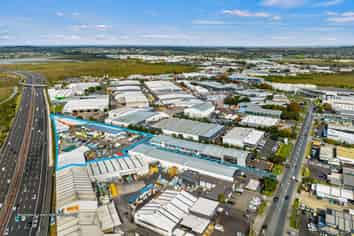 1.12Ha High Profile Patiki Road Yard!