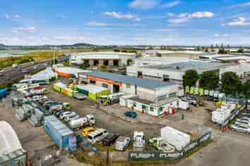 1.12Ha High Profile Patiki Road Yard!