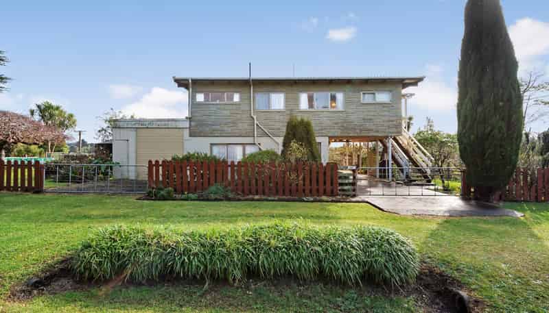 207 Brook Road, Awhitu