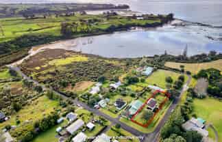 207 Brook Road, Awhitu