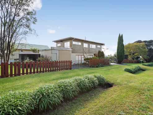 207 Brook Road, Awhitu
