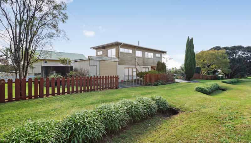 207 Brook Road, Awhitu