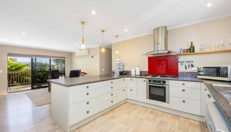 2 Whaka Street, Maungaturoto