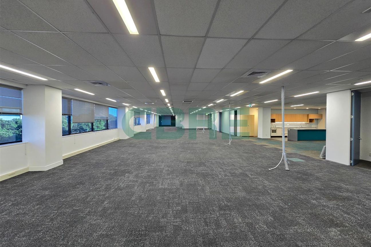 CBRE - Modern, Spacious and Sunny - Aanzicht 2