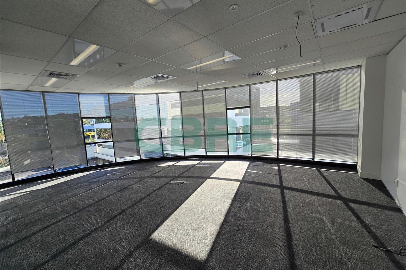 CBRE - Modern, Spacious and Sunny - Meer