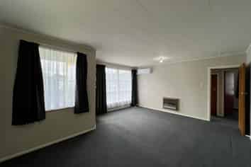 1/10a Poole Crescent, Wainuiomata