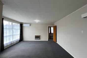 1/10a Poole Crescent, Wainuiomata