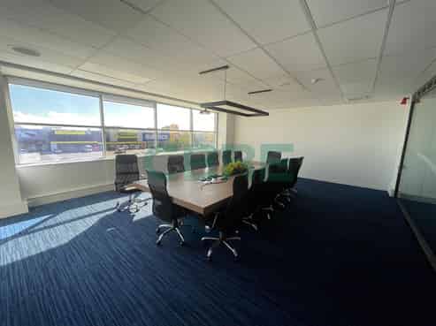 CBRE - Convenient South Auckland Office