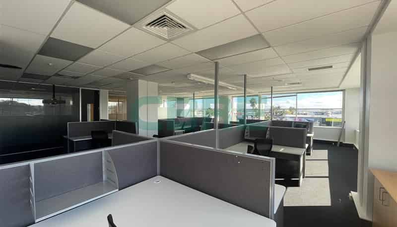  15 Osterley Way, Manukau