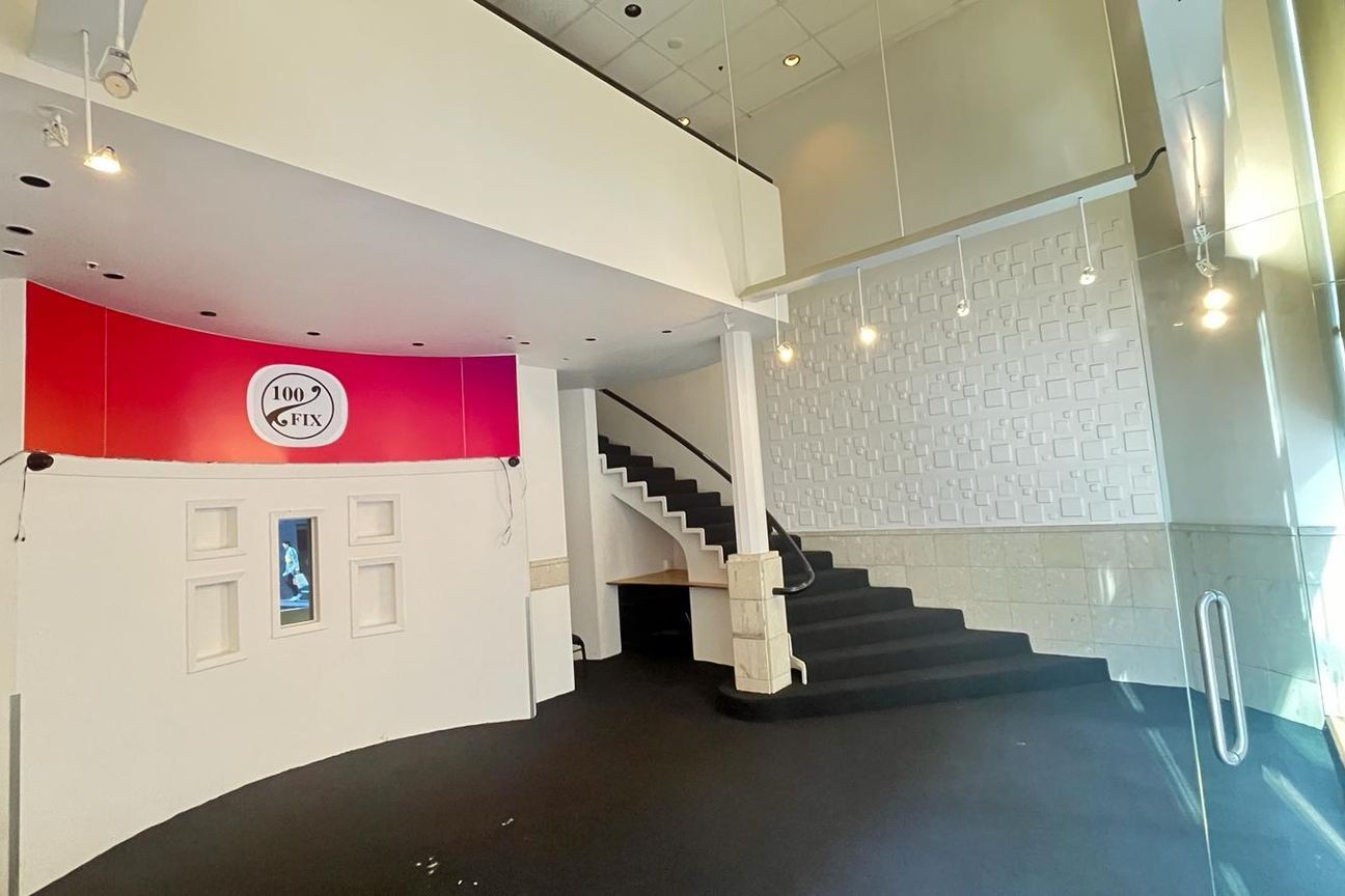 Retail Opportunity at J W Marriott Hotel! - Vista 2