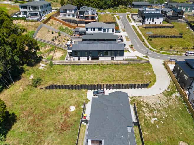 9 Grand Ridge Avenue, Flat Bush