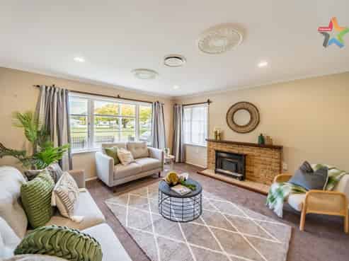 9 The Square, Manor Park