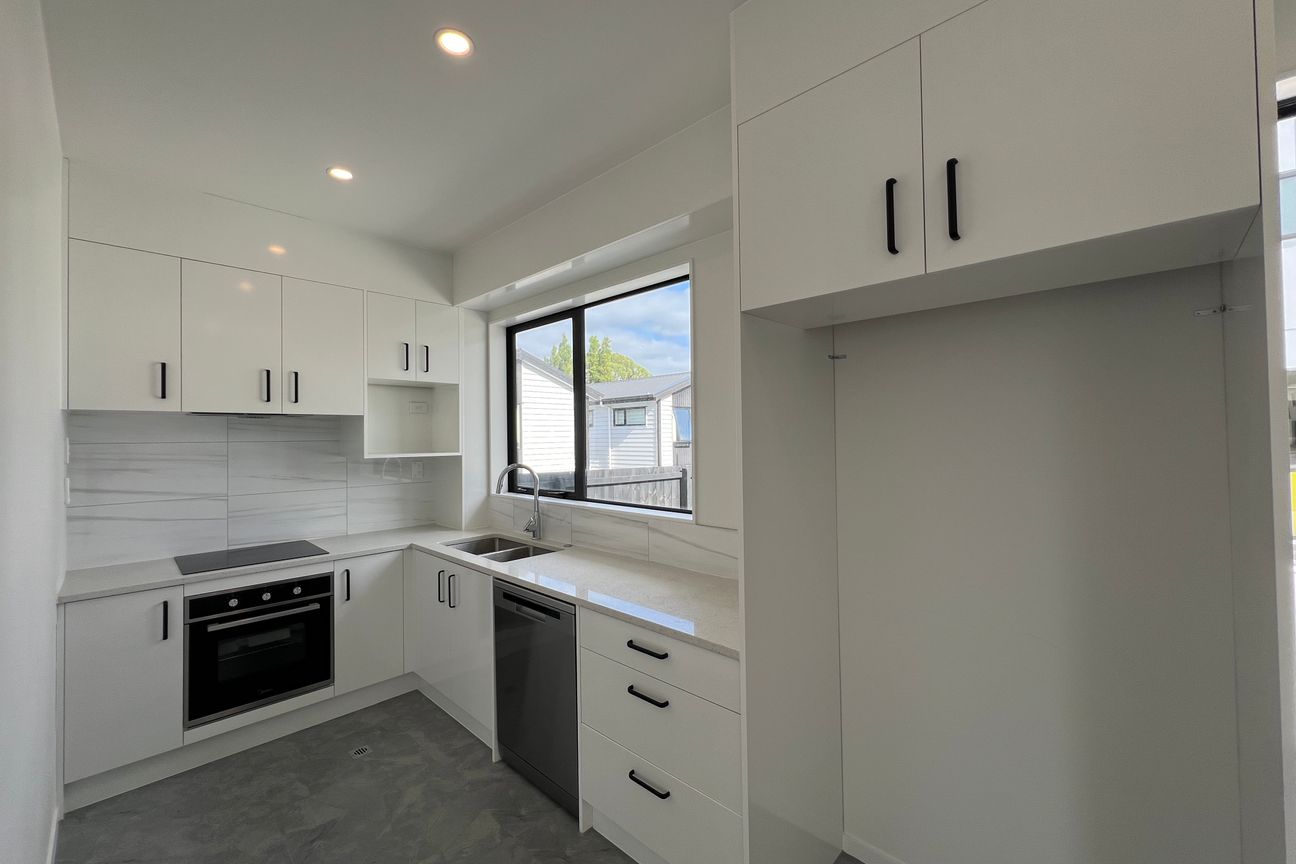 Freehold Freestanding Home in Heart Of Massey - Vista 3