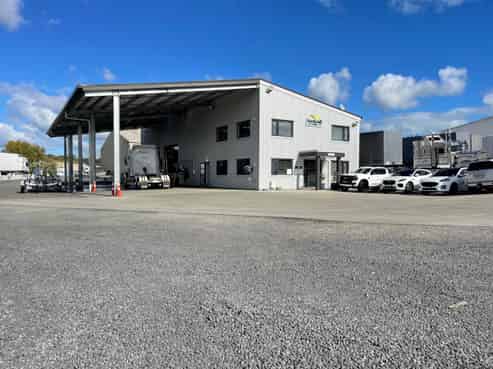 WAREHOUSE / OFFICES WITH YARD ON JOHN
