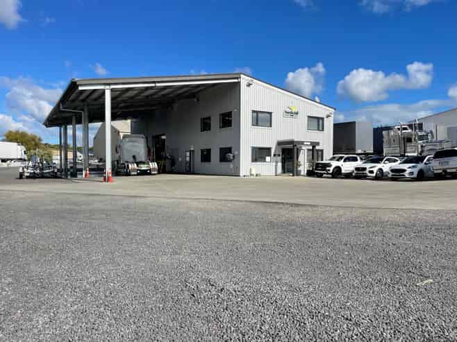 WAREHOUSE / OFFICES WITH YARD ON JOHN
