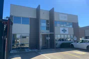 Price Reduction! Tidy Middleton Office.