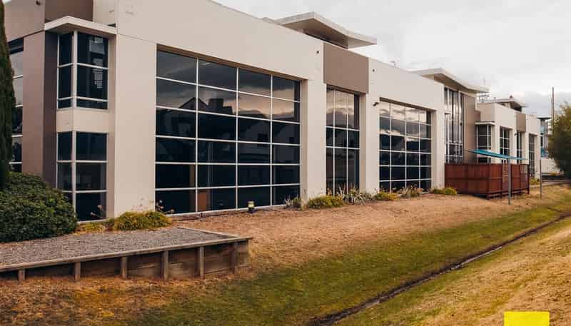  3-49 Sir William Pickering Drive, Burnside