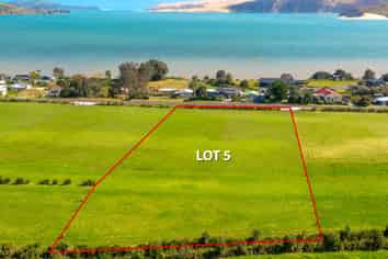 16 Koutu Point Road, OPONONI