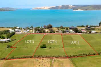 16 Koutu Point Road, OPONONI