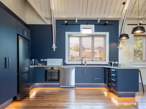 Fully Refurbished Schoolhouse - Nelson City 