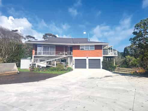 30 Motukari Place, Onaero