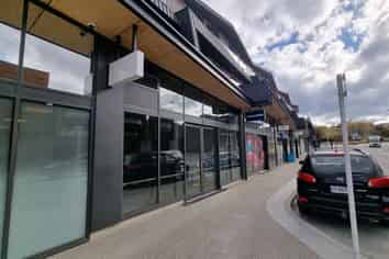 Retail or Clinic at Five Mile
